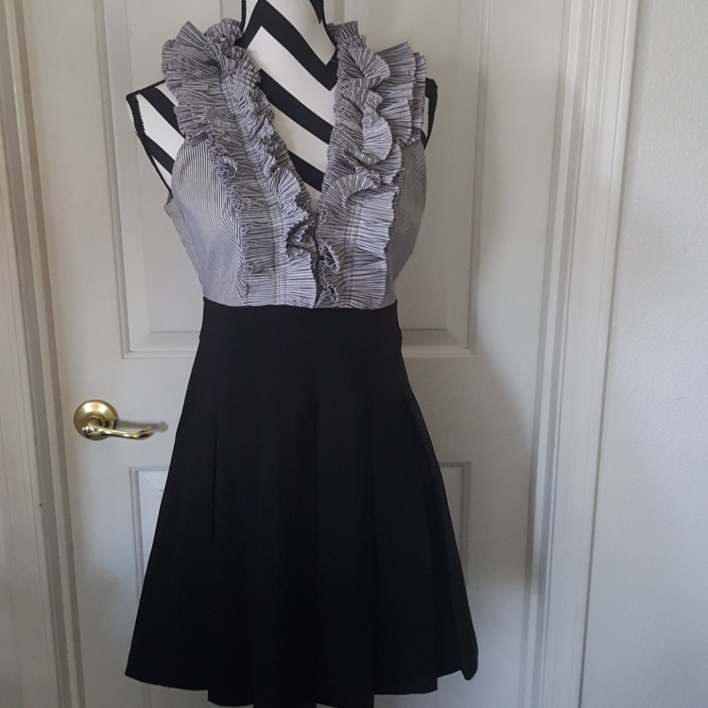 Black and white sleeveless dress
